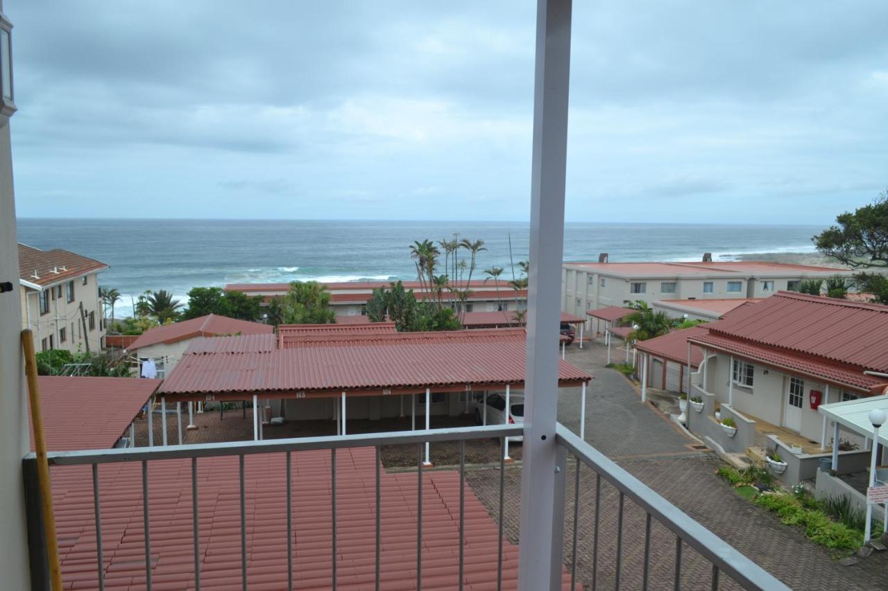 Driftsands Sea View Flats Uvongo Beach Exterior photo